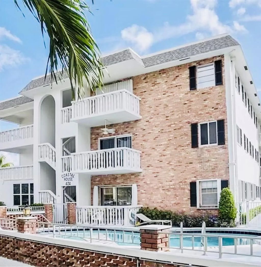 424 N Riverside Drive #206, Pompano Beach