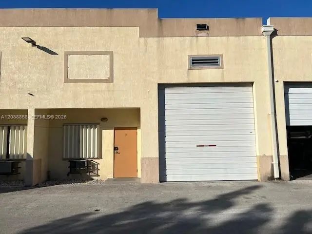2 of 13 - 13800 Sw 142nd Avenue #5, Miami, FL