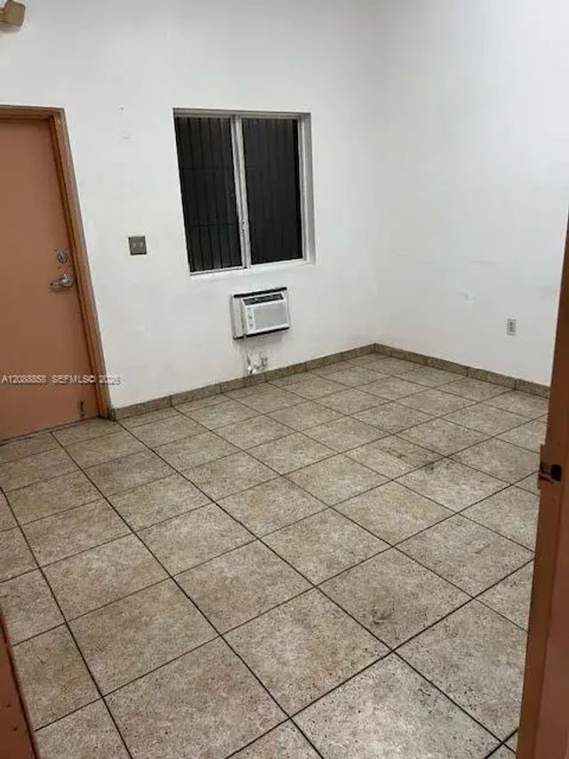 4 of 13 - 13800 Sw 142nd Avenue #5, Miami, FL