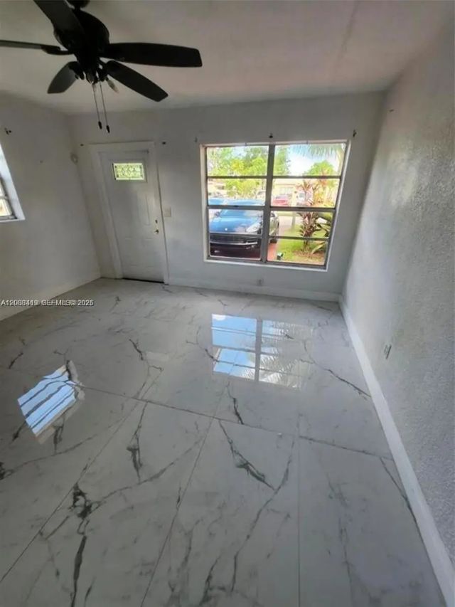 2 of 10 - N/A, Hollywood, FL