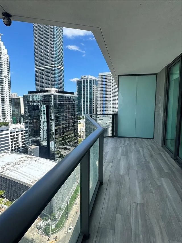 4 of 23 - 1300 S Miami Avenue #1811, Miami, FL