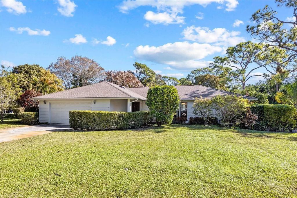 571 Ne Town Terrace, Jensen Beach