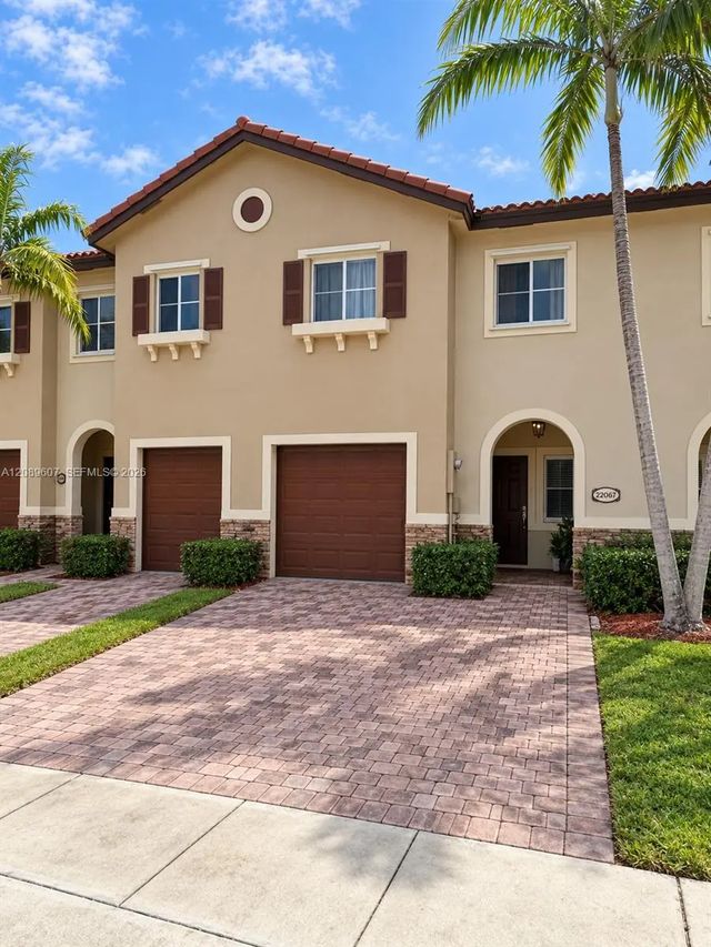 2 of 27 - 22067 Sw 88th Path, Cutler Bay, FL