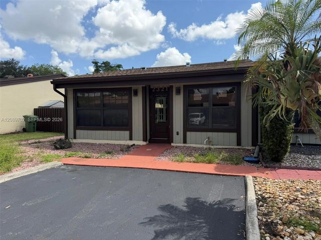 2321 Poinsetta Court, Pembroke Pines