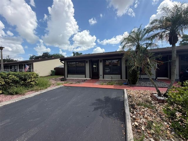 5 of 31 - 2321 Poinsetta Court, Pembroke Pines, FL