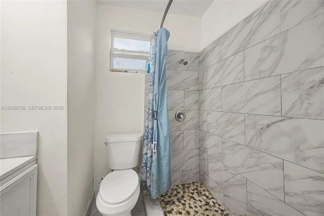 3 of 9 - 618 N D Street, Boynton Beach, FL