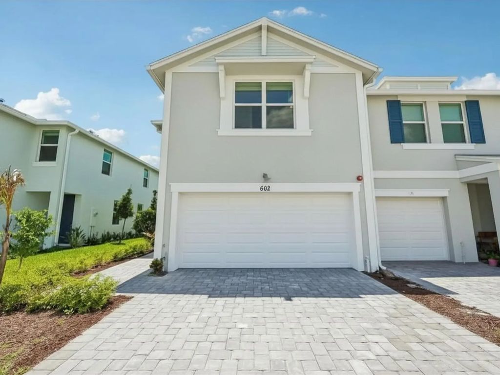 642 Salisbury Circle, Fort Pierce