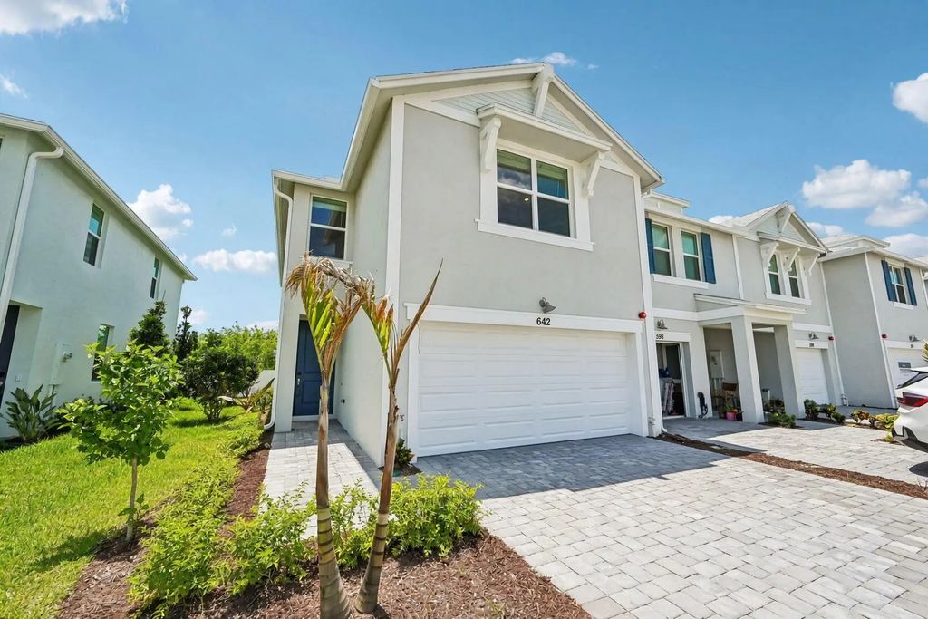 642 Salisbury Circle, Fort Pierce