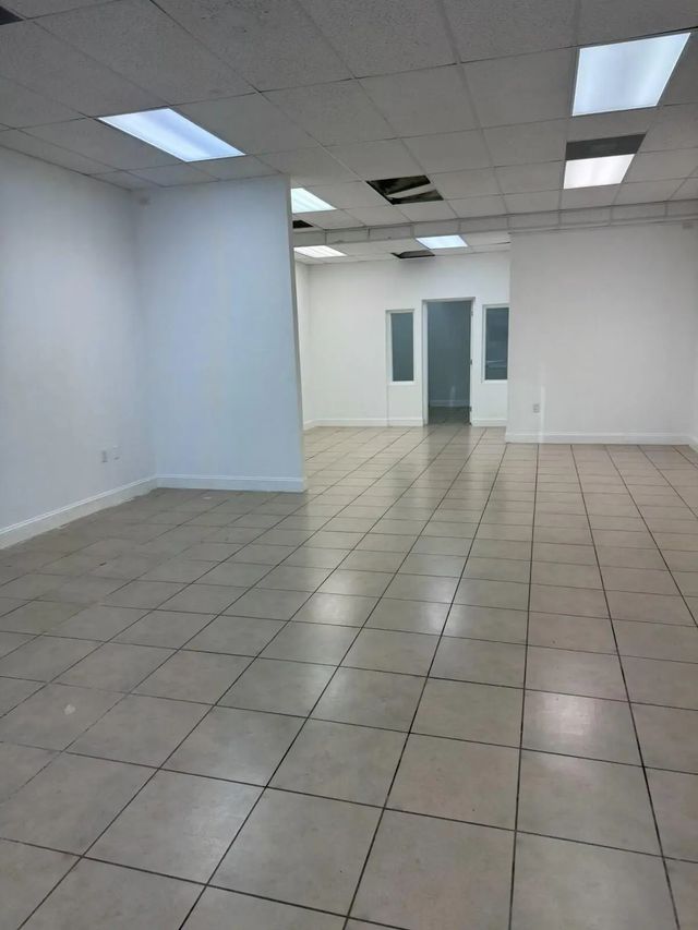 4 of 14 - 2408 N Dixie Highway #2408, Wilton Manors, FL