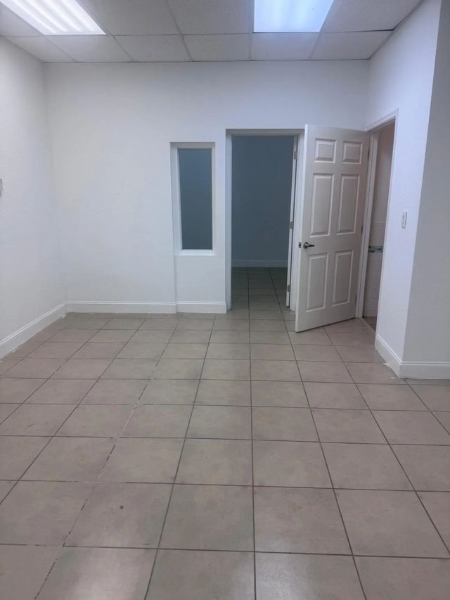5 of 14 - 2408 N Dixie Highway #2408, Wilton Manors, FL