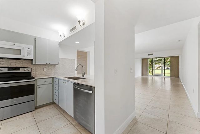 4 of 37 - 6205 Balboa Circle #102, Boca Raton, FL