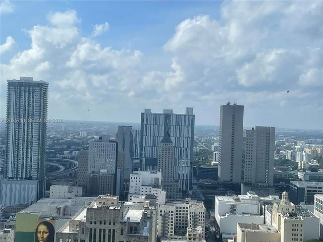 3 of 32 - 50 Biscayne Boulevard #4105, Miami, FL