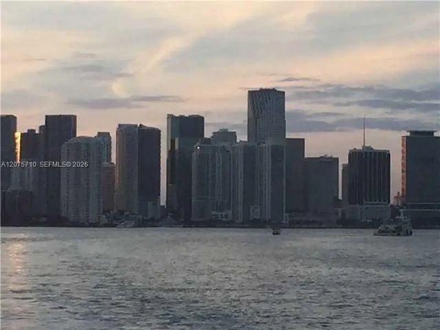 4 of 32 - 50 Biscayne Boulevard #4105, Miami, FL