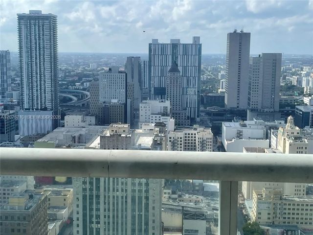 5 of 32 - 50 Biscayne Boulevard #4105, Miami, FL