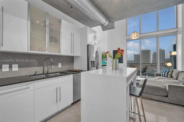 3 of 48 - 690 Sw 1st Court #2319, Miami, FL