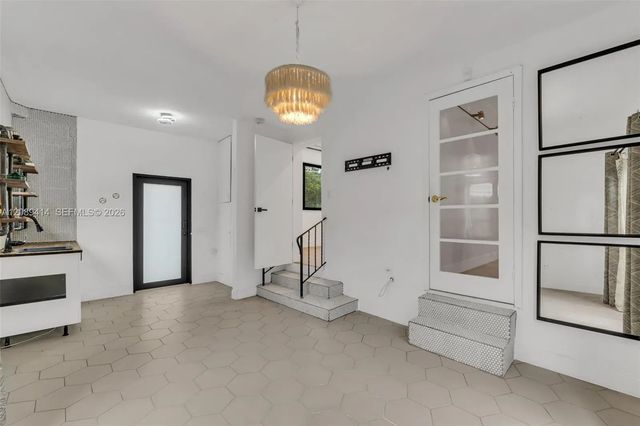4 of 55 - 1224 N 26th Avenue, Hollywood, FL