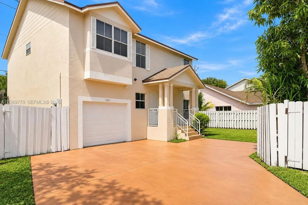 10251 Nw 3rd Street, Pembroke Pines