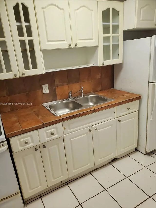 1230 Ne 139th Street #202, North Miami
