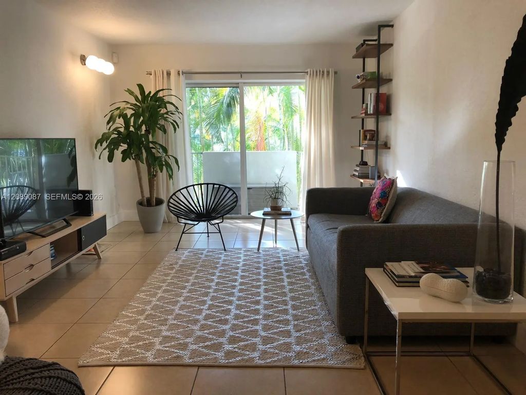 8950 Sw 69th Court #207, Pinecrest