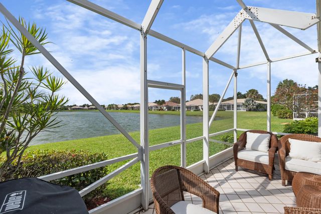 4 of 27 - 10665 Royal Caribbean Circle, Boynton Beach, FL
