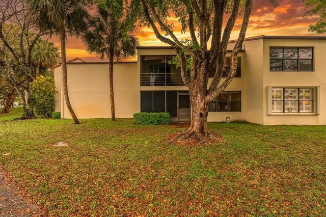 2300 S Cypress Bend Drive #204, Pompano Beach