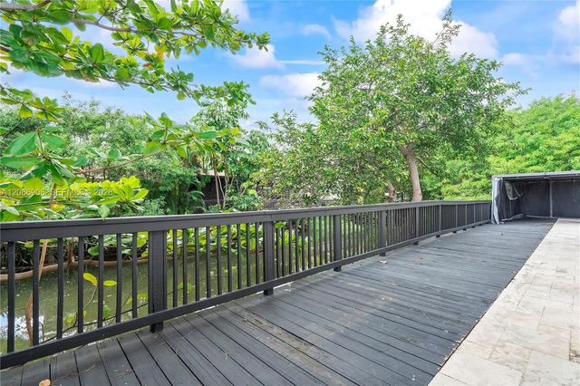 2505 Ne 214th Street, Aventura