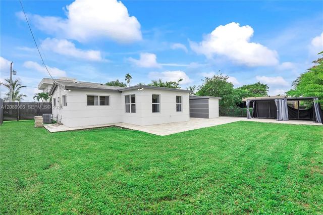 4 of 26 - 2505 Ne 214th Street, Aventura, FL