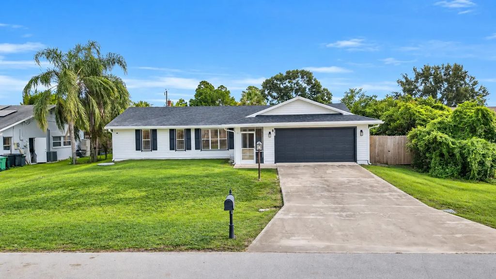 967 Sw Sultan Drive, Port St. Lucie
