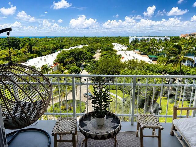 2 of 36 - 600 Grapetree Drive #7fn, Key Biscayne, FL