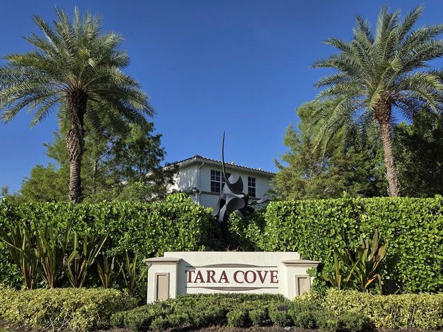 4679 Tara Cove Way, West Palm Beach