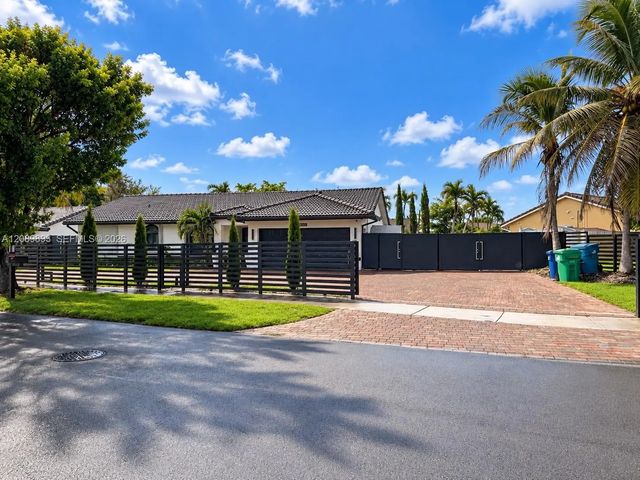 2 of 35 - 20743 Sw 128 Court, Miami, FL