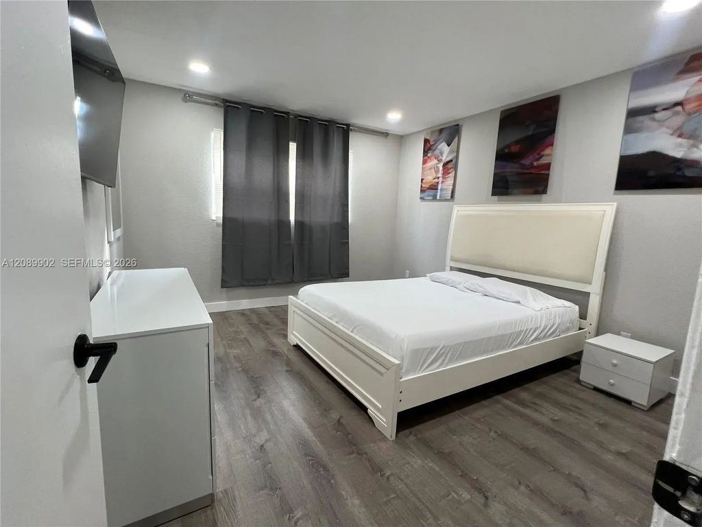 1432 S Lakeside Drive #5, Lake Worth