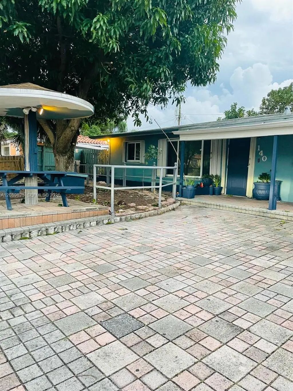 140 Ne 17th Court, North Lauderdale