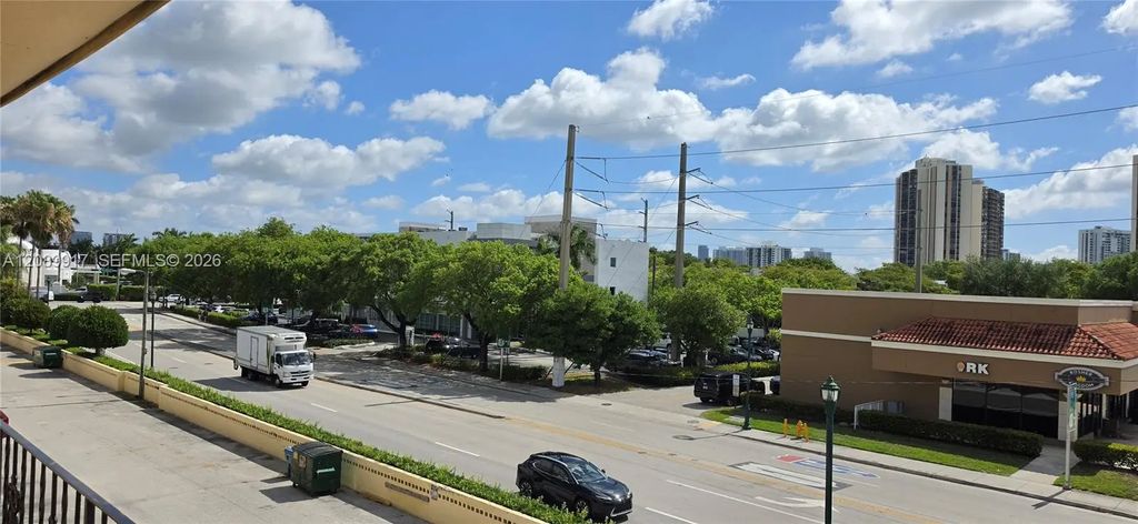 20201 Ne 29th Court #d110, Aventura