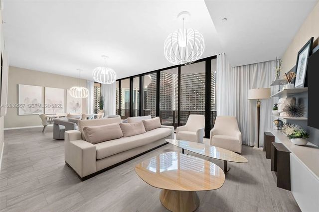 1000 Brickell Plaza #th1812, Miami