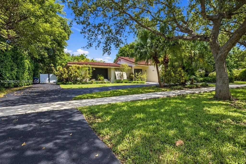 17631 Sw 77th Avenue, Palmetto Bay