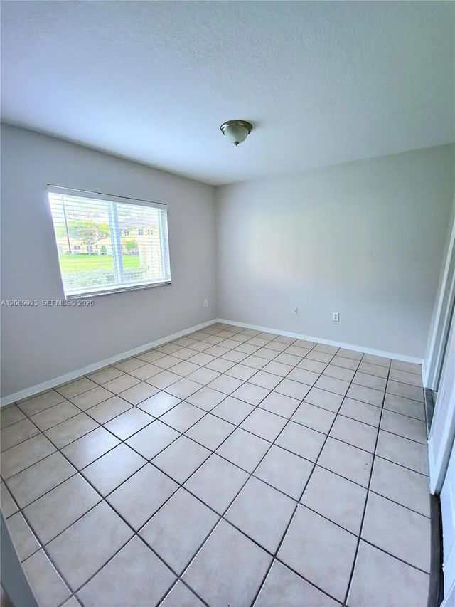 5 of 12 - 3398 Ne 9th Drive #102, Homestead, FL