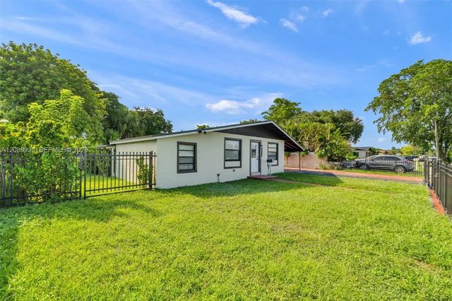 4 of 40 - 20060 Nw 14th Court, Miami Gardens, FL