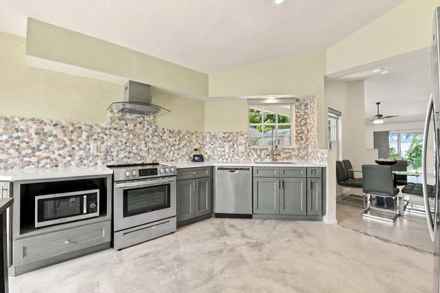 2 of 31 - 14 Heather Trace Drive, Boynton Beach, FL
