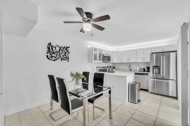 3 of 30 - 2228 White Pine Circle #a, Greenacres, FL