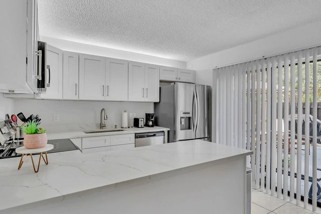 5 of 30 - 2228 White Pine Circle #a, Greenacres, FL