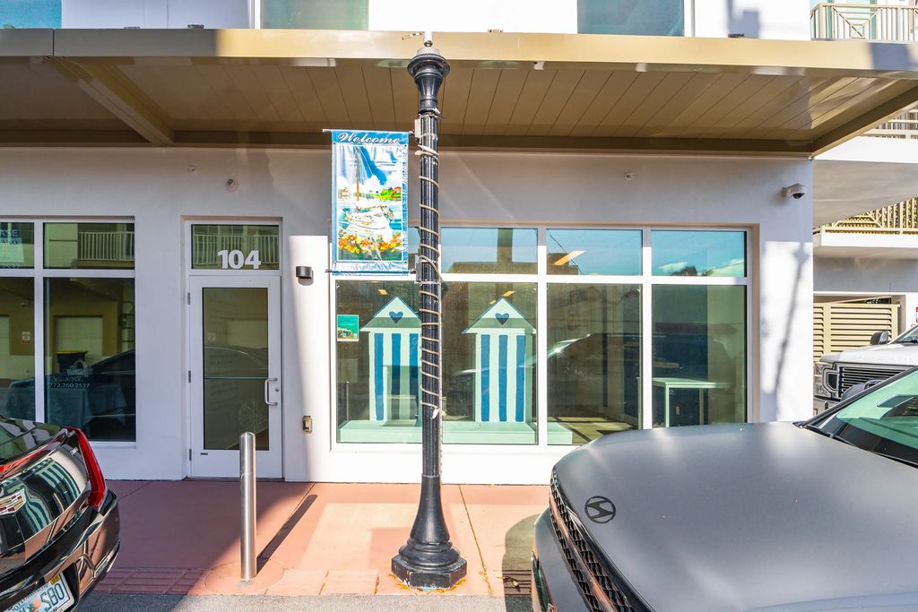 41 Sw Seminole Street #104, Stuart