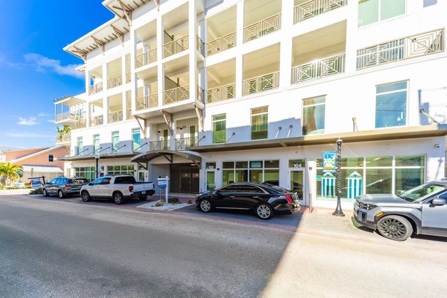 3 of 14 - 41 Sw Seminole Street #104, Stuart, FL