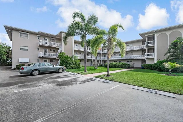 2 of 37 - 2855 Garden Drive S #102, Palm Springs, FL