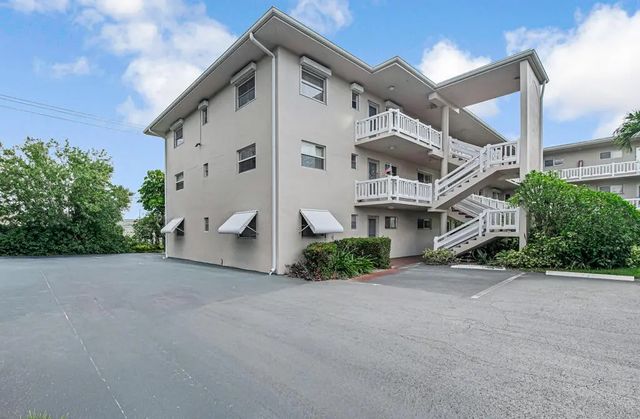 3 of 37 - 2855 Garden Drive S #102, Palm Springs, FL
