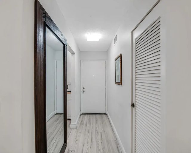 5 of 37 - 2855 Garden Drive S #102, Palm Springs, FL