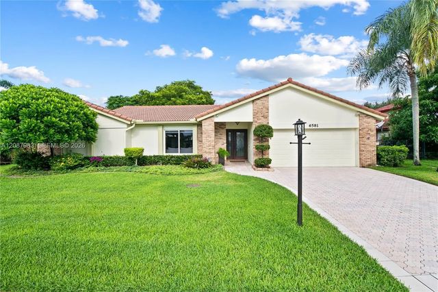 6581 Falconsgate Avenue, Davie