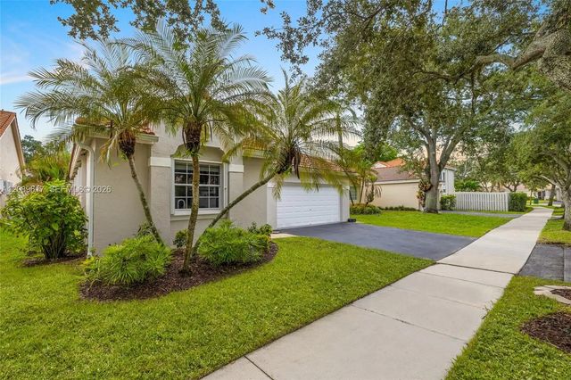 2 of 45 - 1315 Bayview Circle, Weston, FL