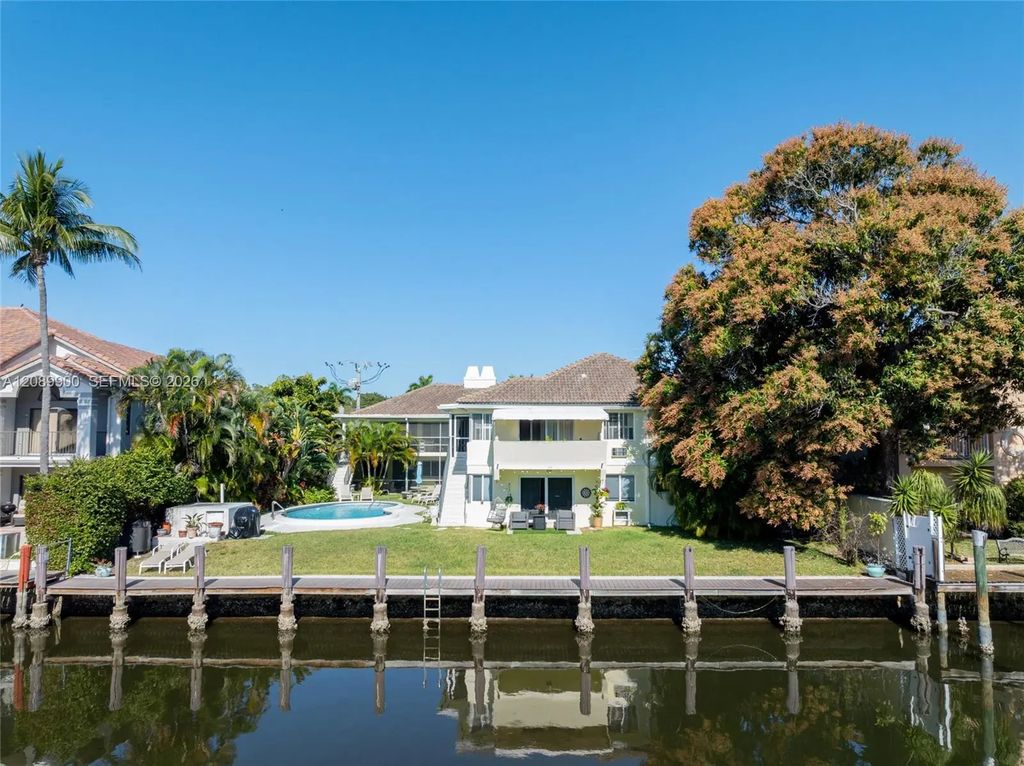 1308 Bayview Drive #2b, Fort Lauderdale