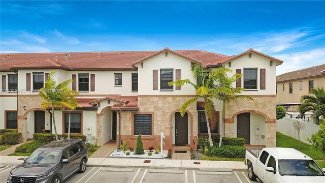 10628 W 33rd Way, Hialeah